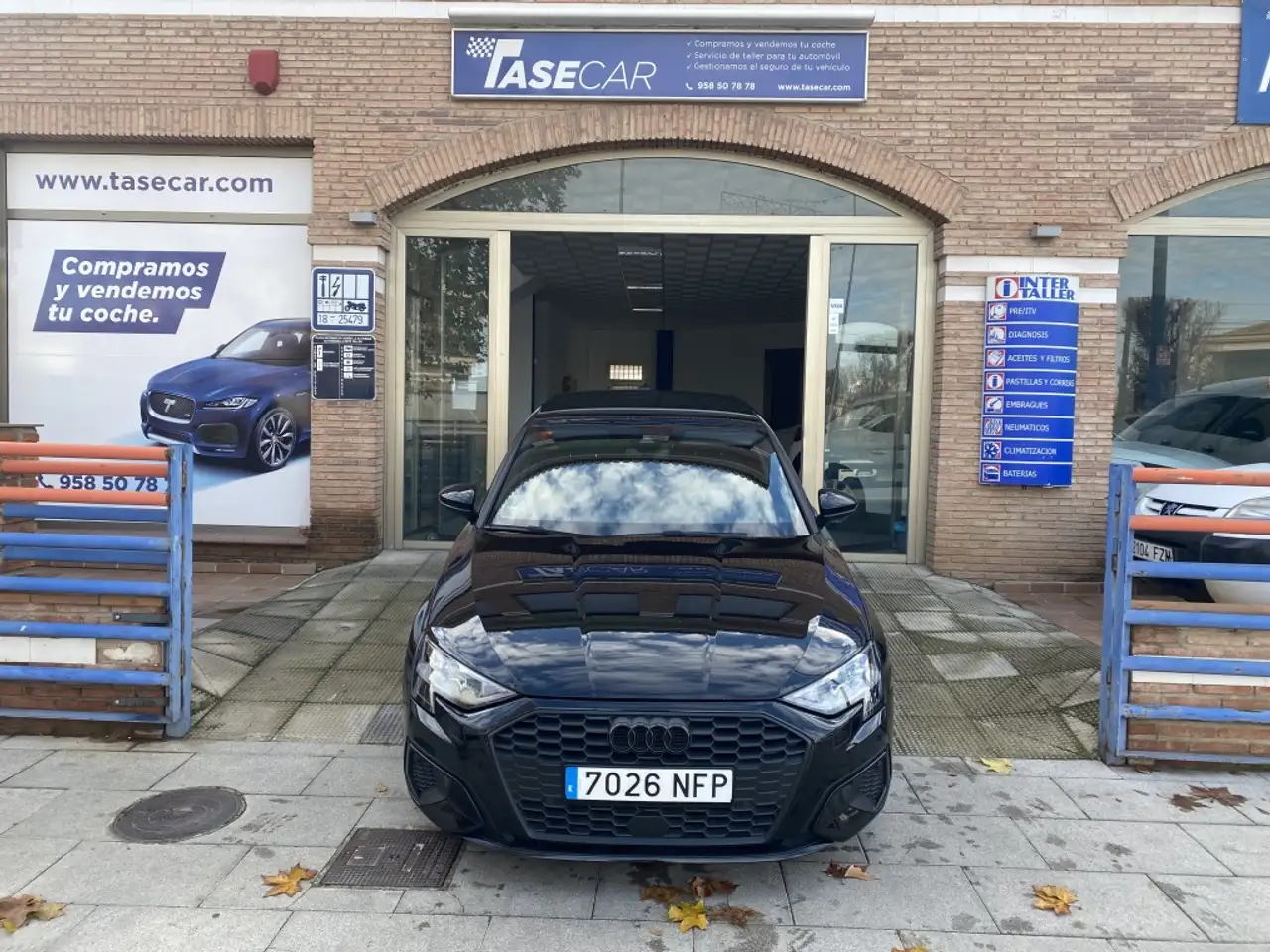 Audi A3 Sportback 35 TFSI S line S tronic — photo 1 of 19
