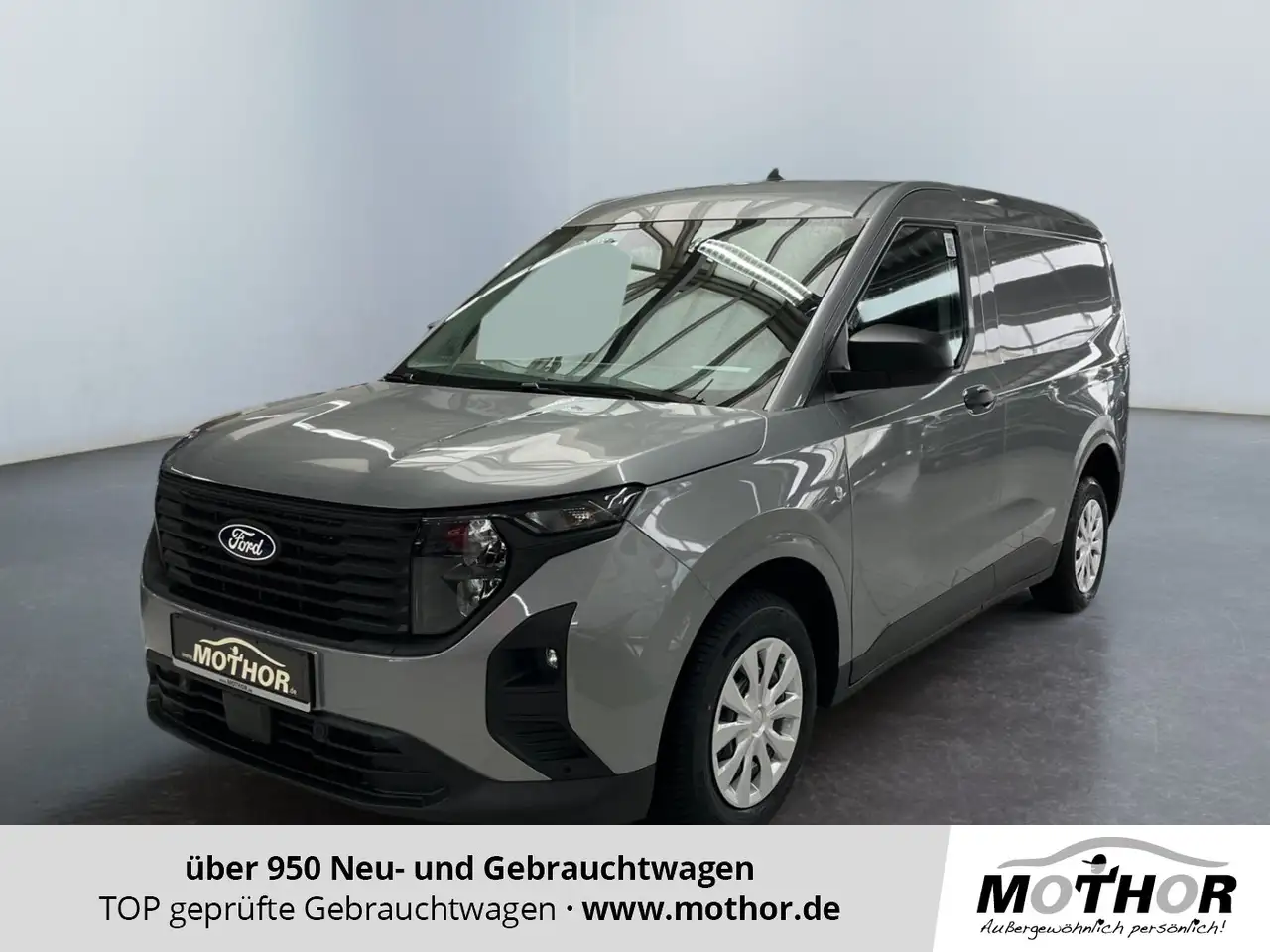 Ford Transit Courier Trend 1.5 EcoBlue Rückfahrkamera — photo 1 of 22