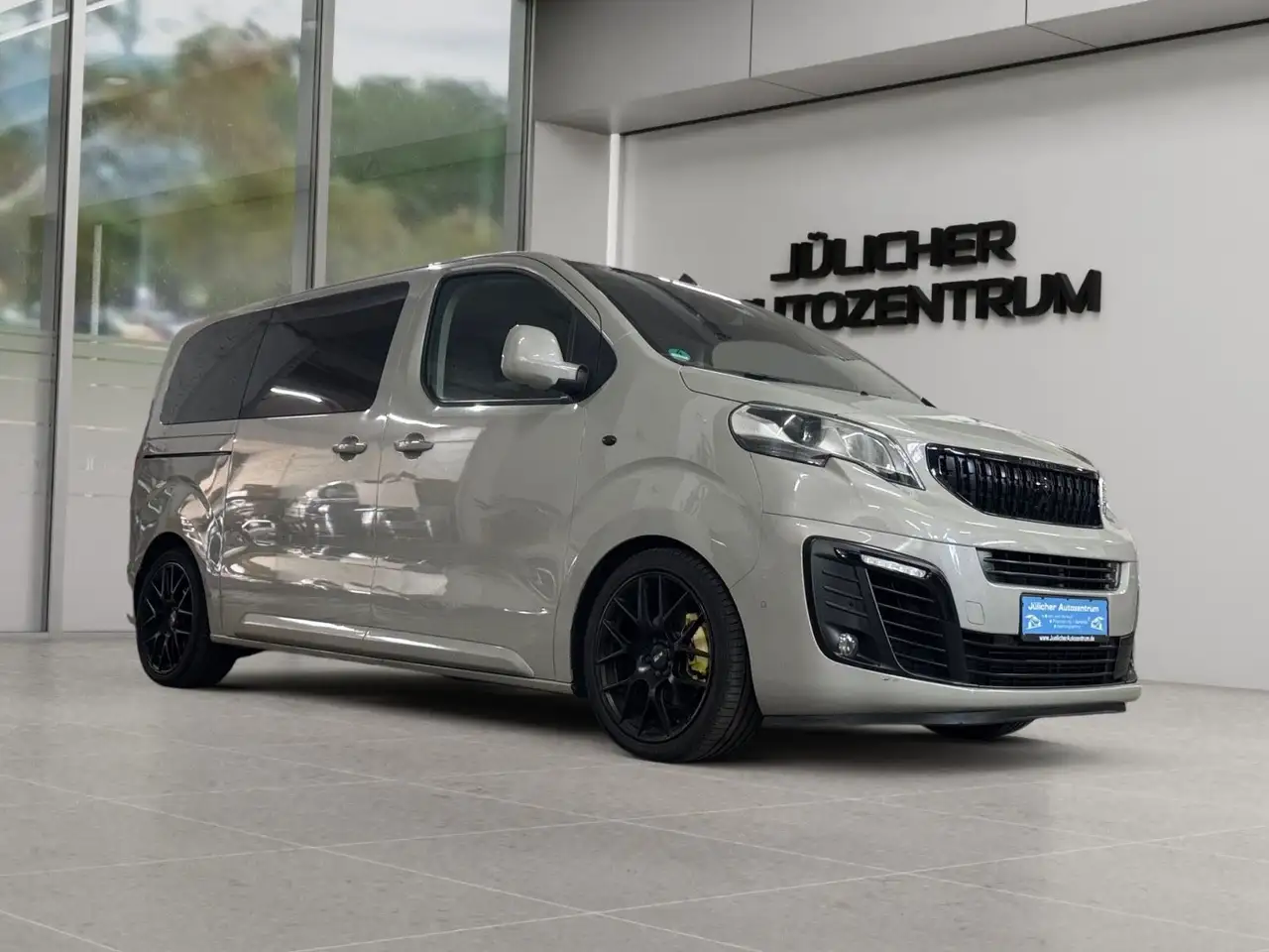 Peugeot Traveller Allure L2, Zahnriemen + Wasserpumpe — photo 1 of 12