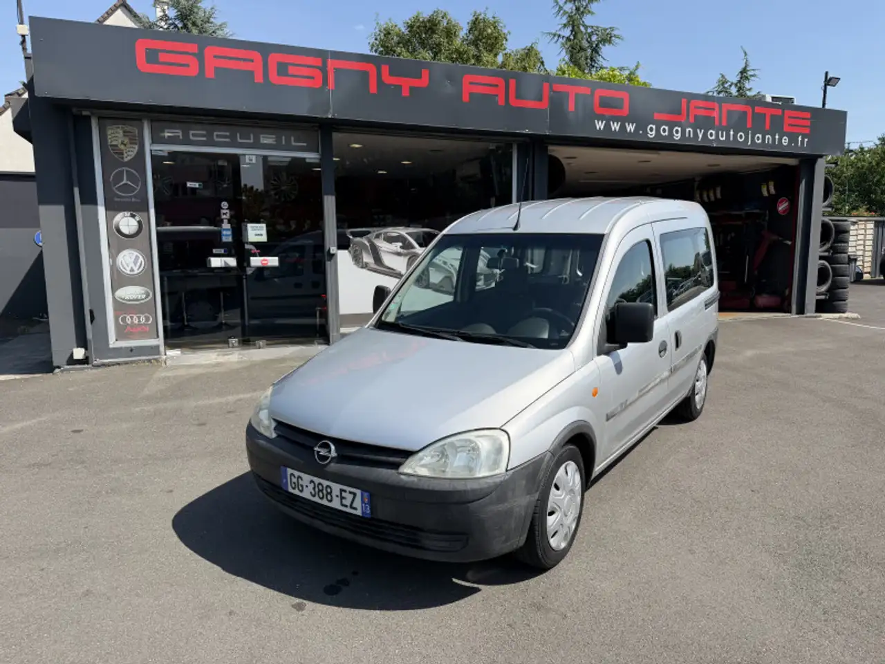 Opel Combo 1.7 DTI75 COMFORT — photo 1 of 15