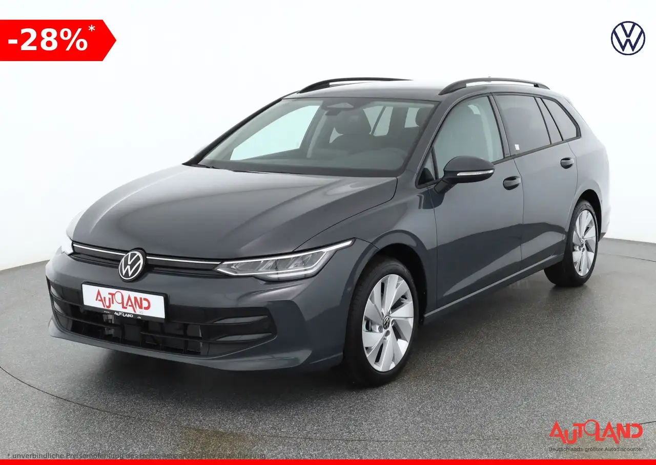Volkswagen Golf VIII Variant 1.5 TSI LED ACC Kamera — photo 1 of 30