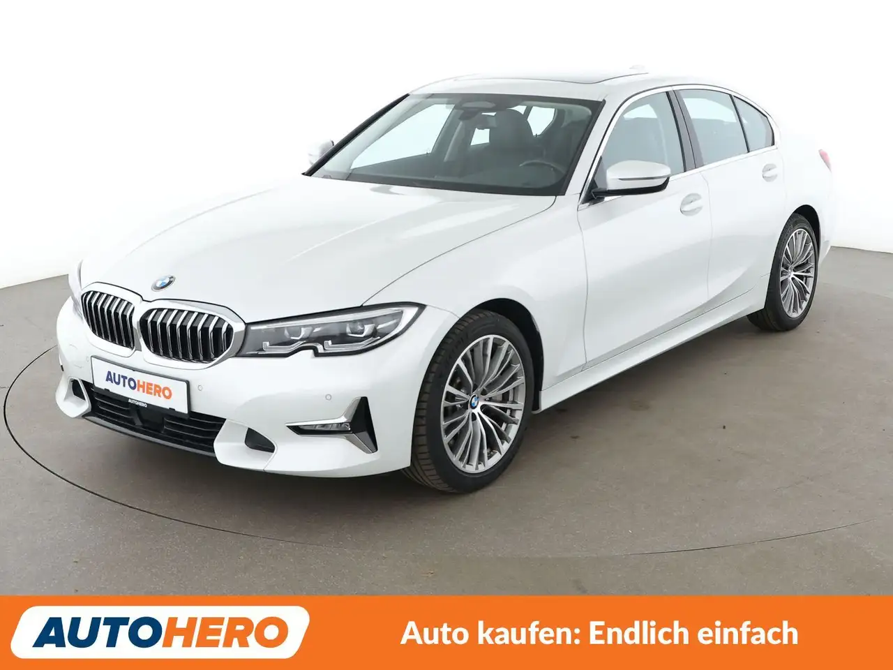 BMW 330 330i Luxury Line Aut.*NAVI*ACC*PANO*SHZ*PDC* — photo 1 of 28