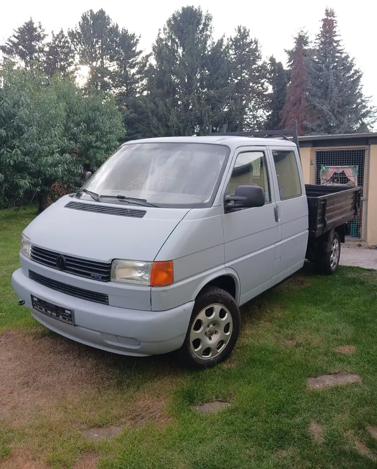 Volkswagen T4 Transporter 2,5tdi 88ps tüv neu — photo 1 of 14