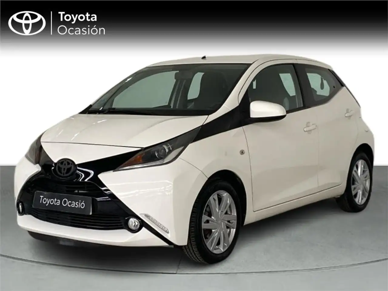 Toyota Aygo 5 Puertas x-play 70 Manual — photo 1 of 28