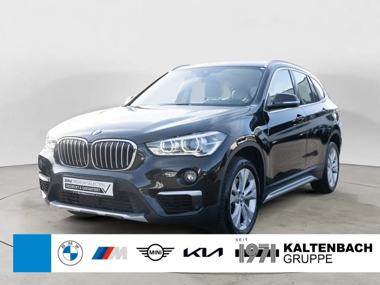 BMW X1 sDrive20i Sport Line PANO HUD LED ACC NAVI — photo 1 of 29