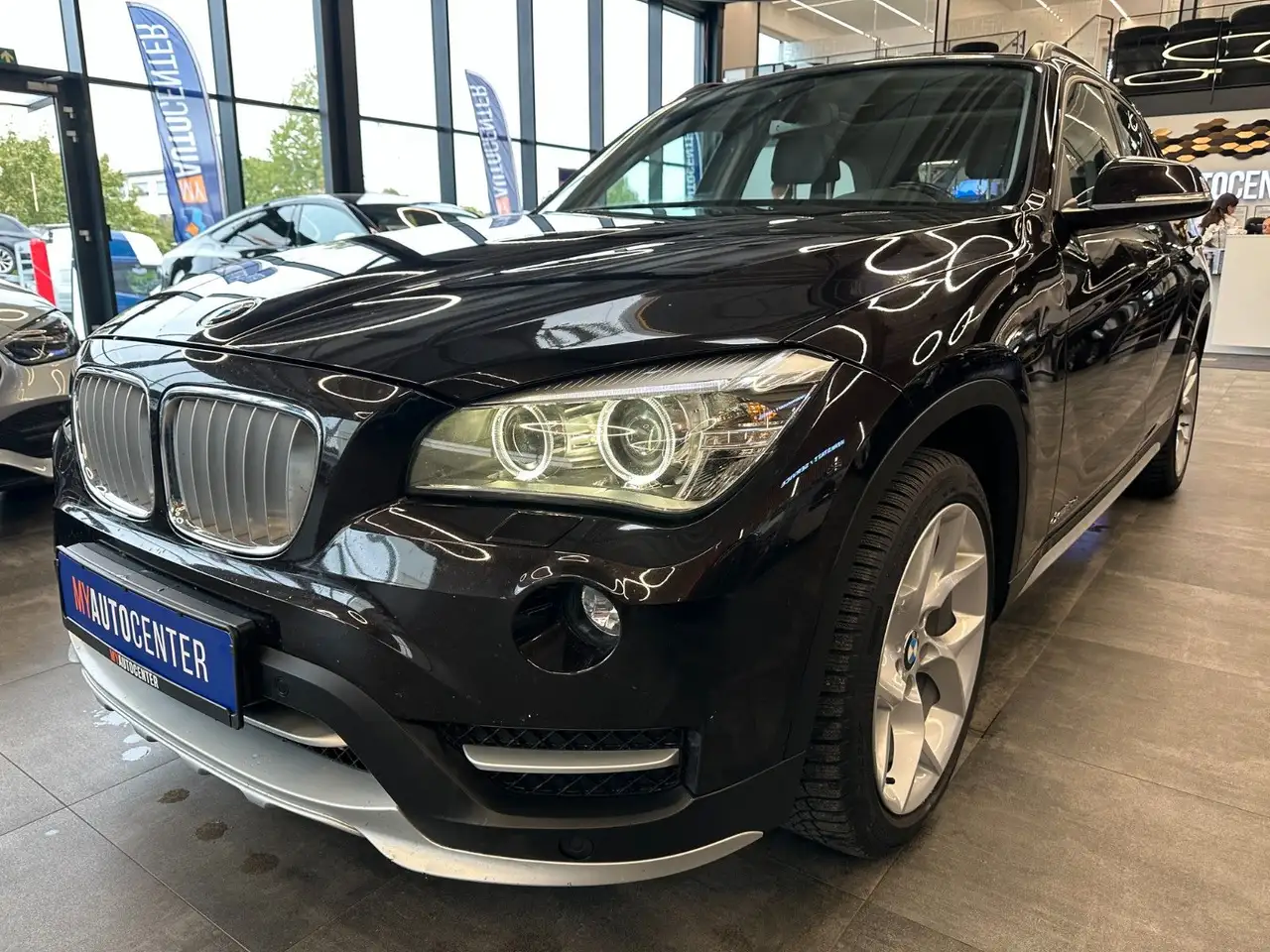 2015 BMW X1 xDrive *PANO*TEMPOMAT*AHK*NAV*PDC*KLIMA*, photograph 4