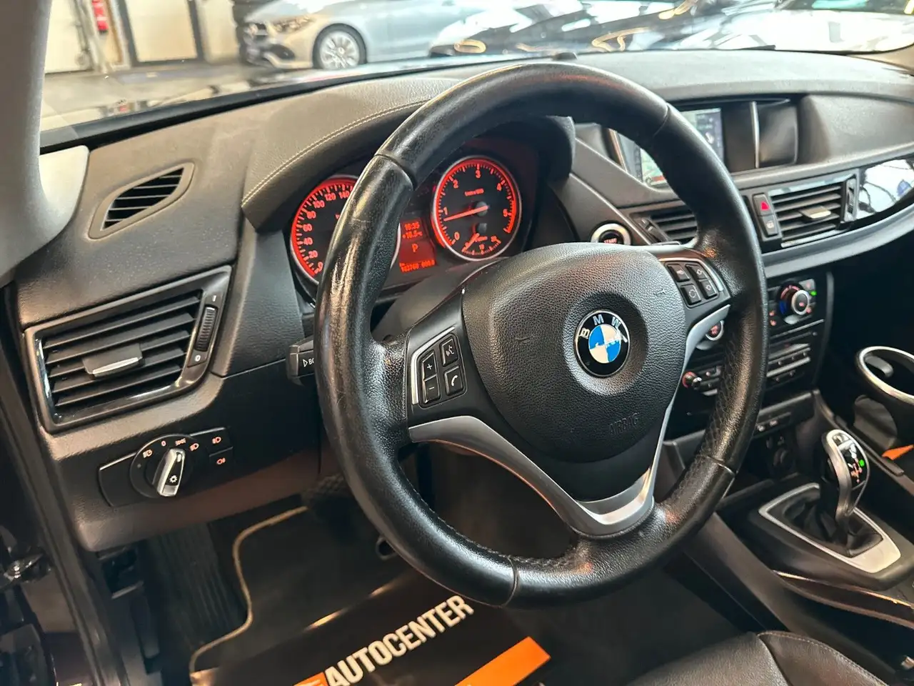2015 BMW X1 xDrive *PANO*TEMPOMAT*AHK*NAV*PDC*KLIMA*, photograph 8