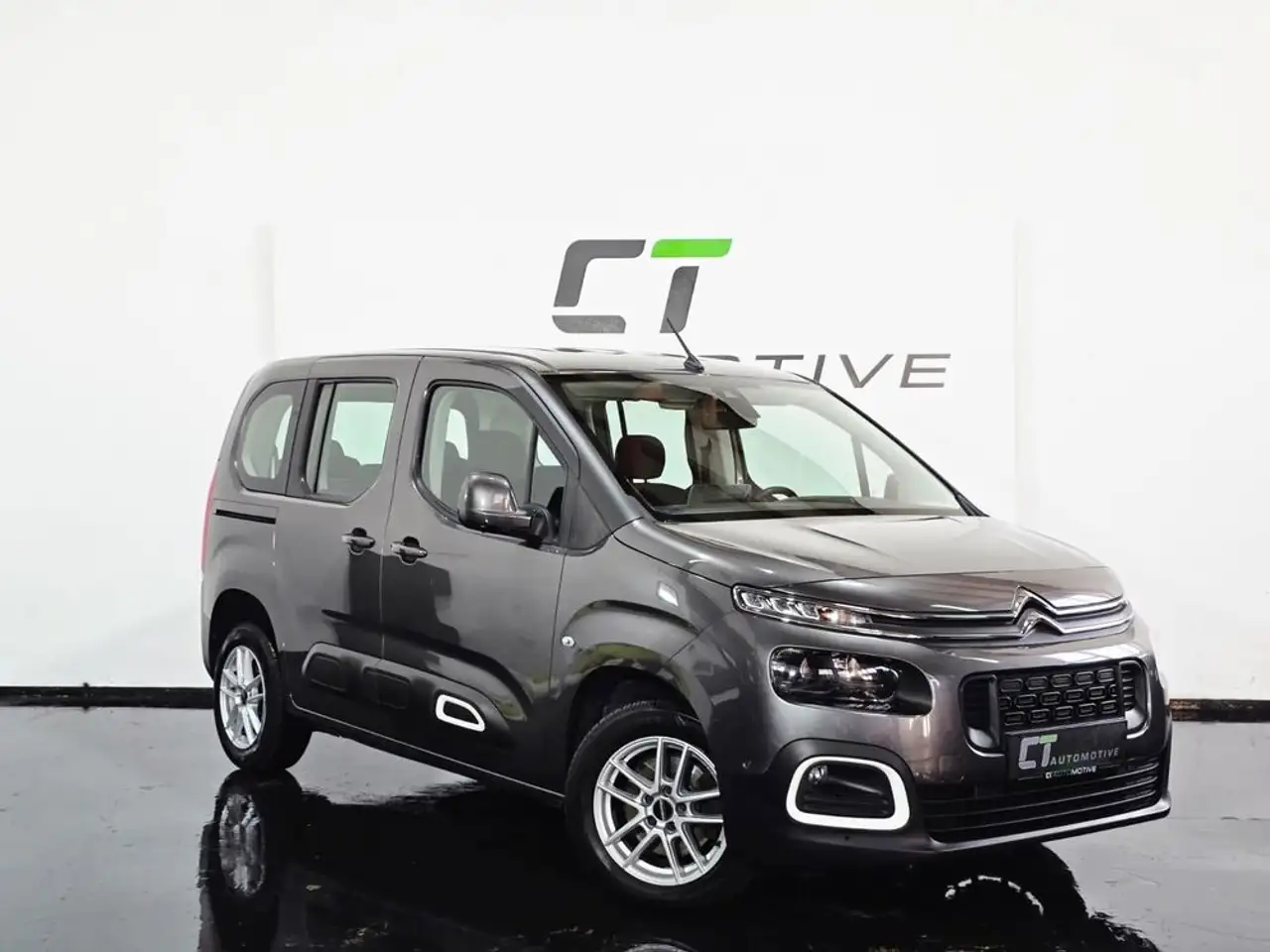 Citroen Berlingo BlueHDI 130 7-Sitzer — photo 1 of 12