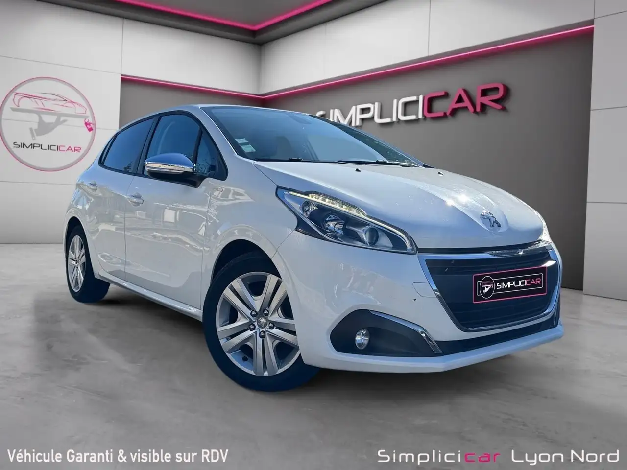Peugeot 208 STYLE — photo 1 of 20