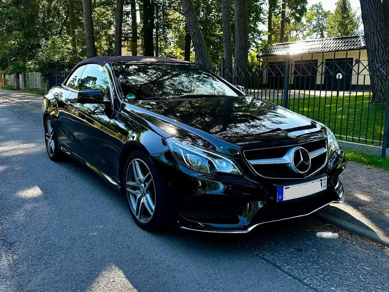 Mercedes-Benz E 300 E 300 Cabrio 7G-TRONIC — photo 1 of 18