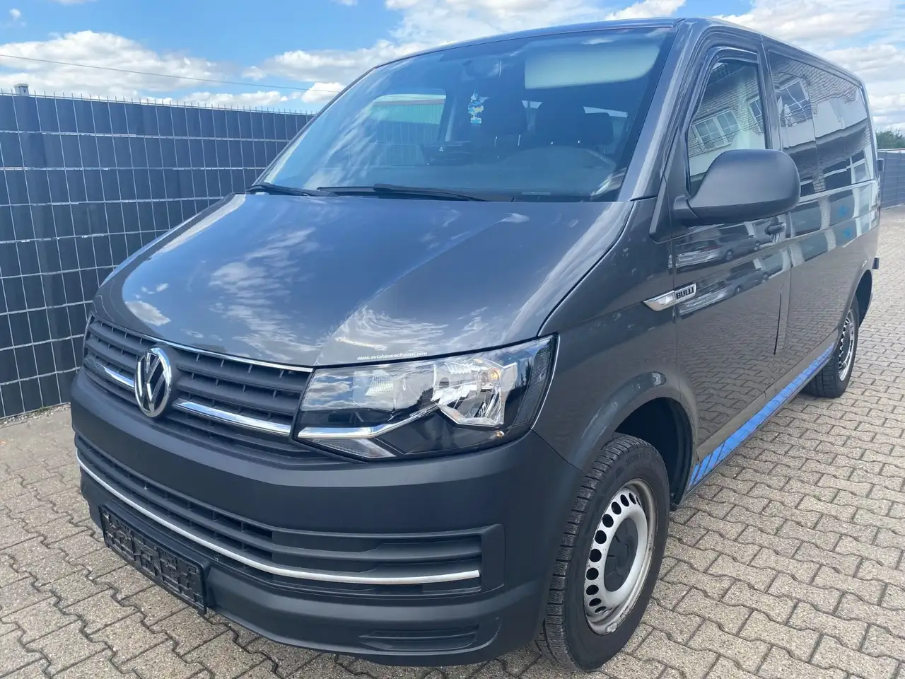 Volkswagen T6 Transporter /Kombi FWD 9p Automatik Klima — photo 1 of 19