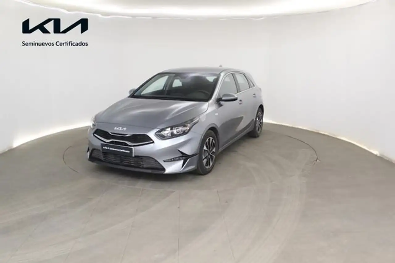 Kia XCeed 1.0 T-GDi Drive — photo 1 of 10