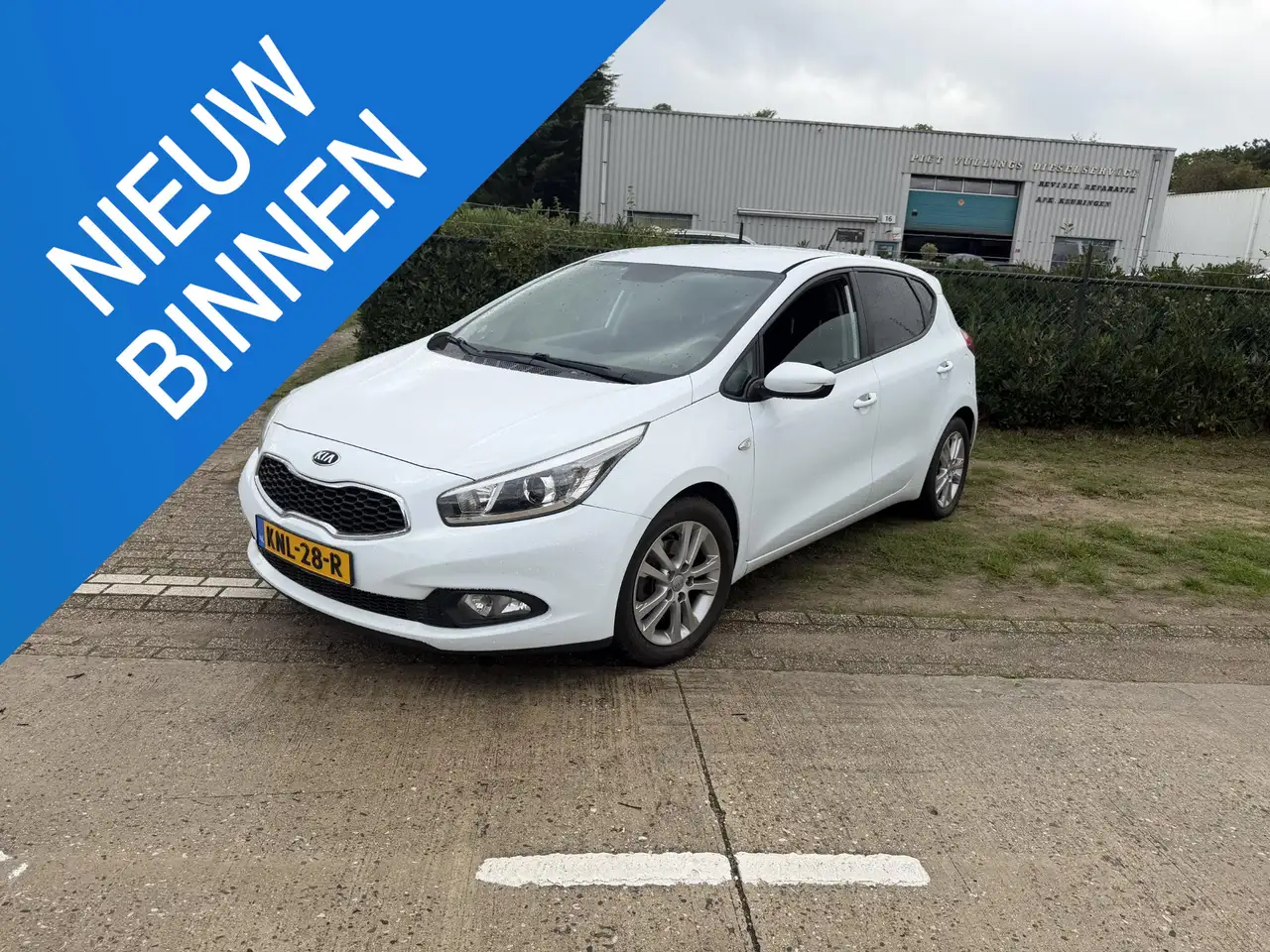 Kia Ceed / cee'd 1.4 CVVT — photo 1 of 8