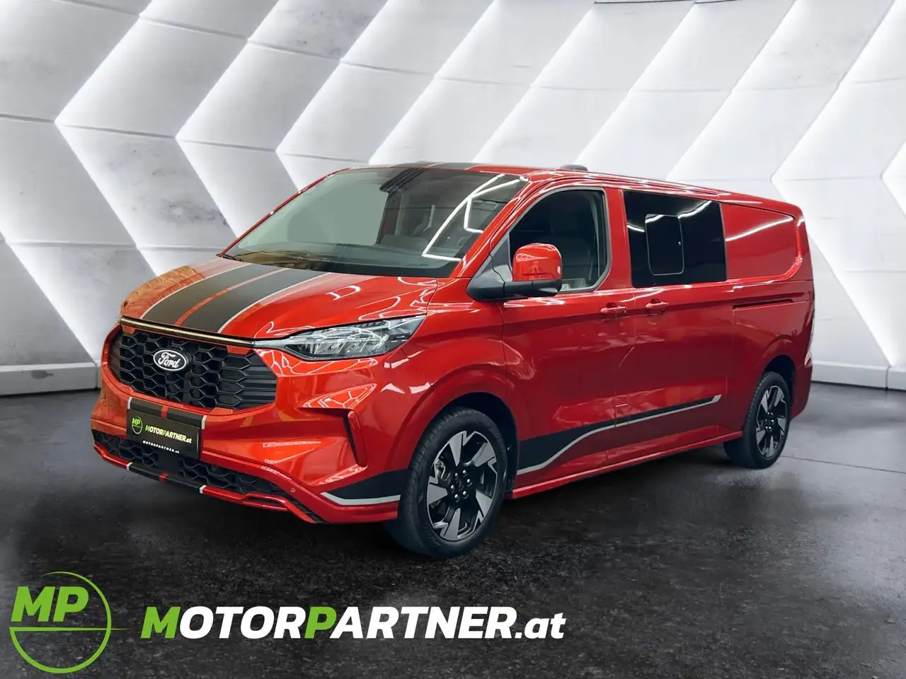 Ford Transit Custom L2 DoKa | SPORT | Allrad | Standheizung — photo 1 of 23