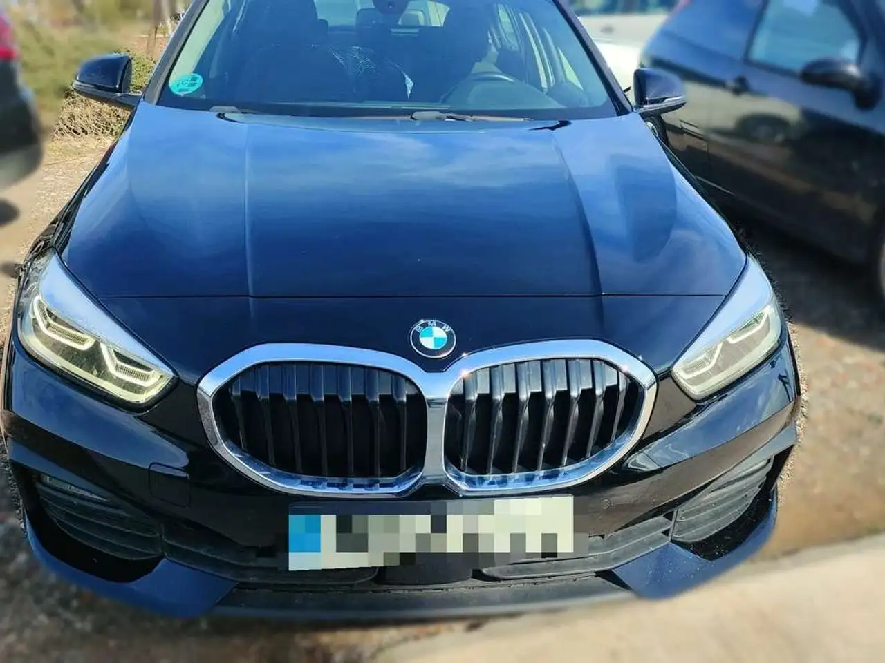 BMW 116 116d Business — photo 1 of 25