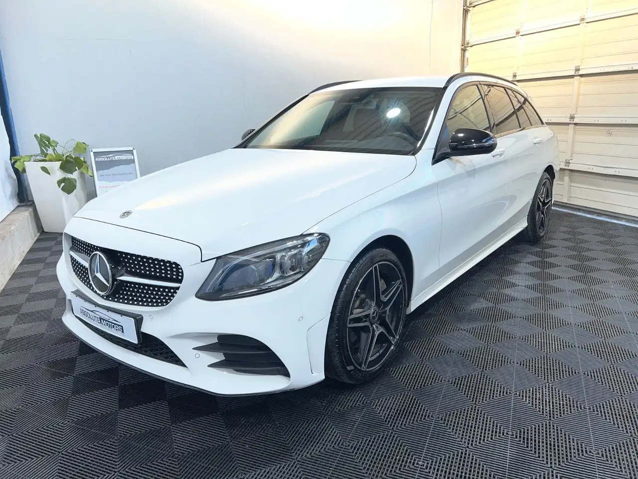 Mercedes-Benz C 300 C300 T-Modell AMG Line *LED *Assistent *RFK — photo 1 of 15