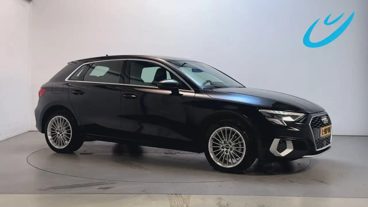 Audi A3 Sportback 30 TFSI Advanced Edition Navigatie Parke — photo 1 of 26