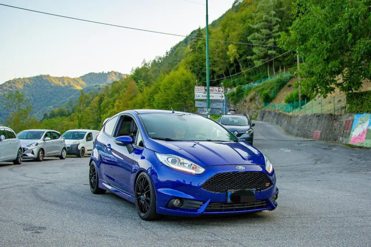 Ford Fiesta 3p 1.6 ST 182cv E6 — photo 1 of 6