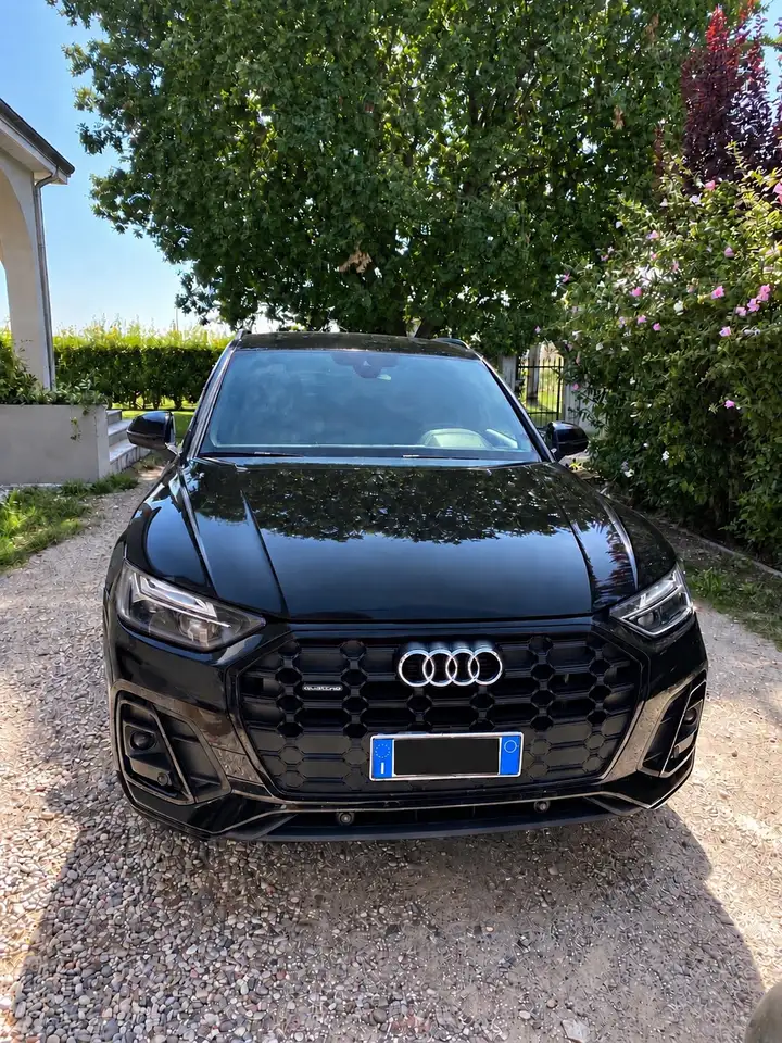 Audi Q5 40 2.0 tdi S line Plus quattro 190cv s-tronic my20 — photo 1 of 9