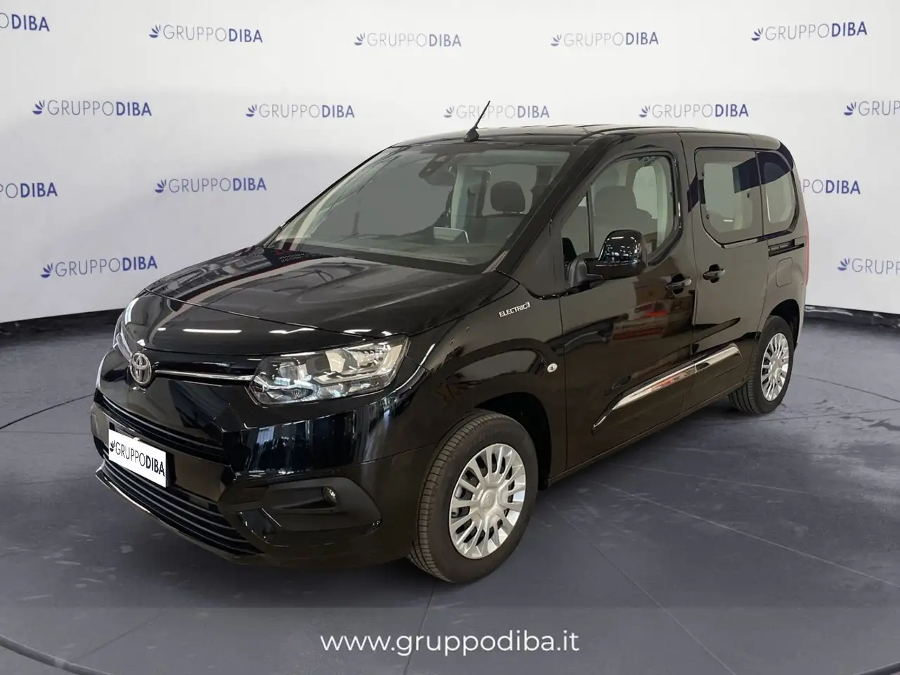 Toyota Verso P.CITY EV L1 50KWH LNG22 — photo 1 of 15