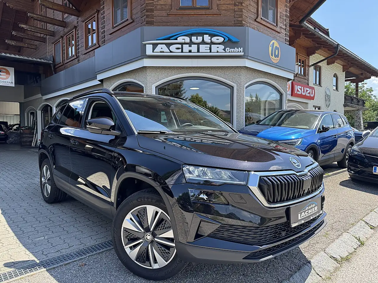 Skoda Karoq 2,0 TDI 4x4 DSG *LED*ACC*RFK* — photo 1 of 25