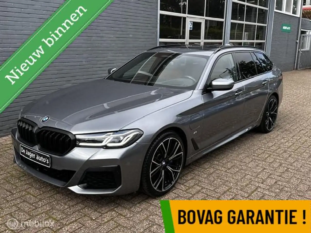 BMW 530 5-serie Touring 530e M Sport/ Laser kopl./ Pano / — photo 1 of 34