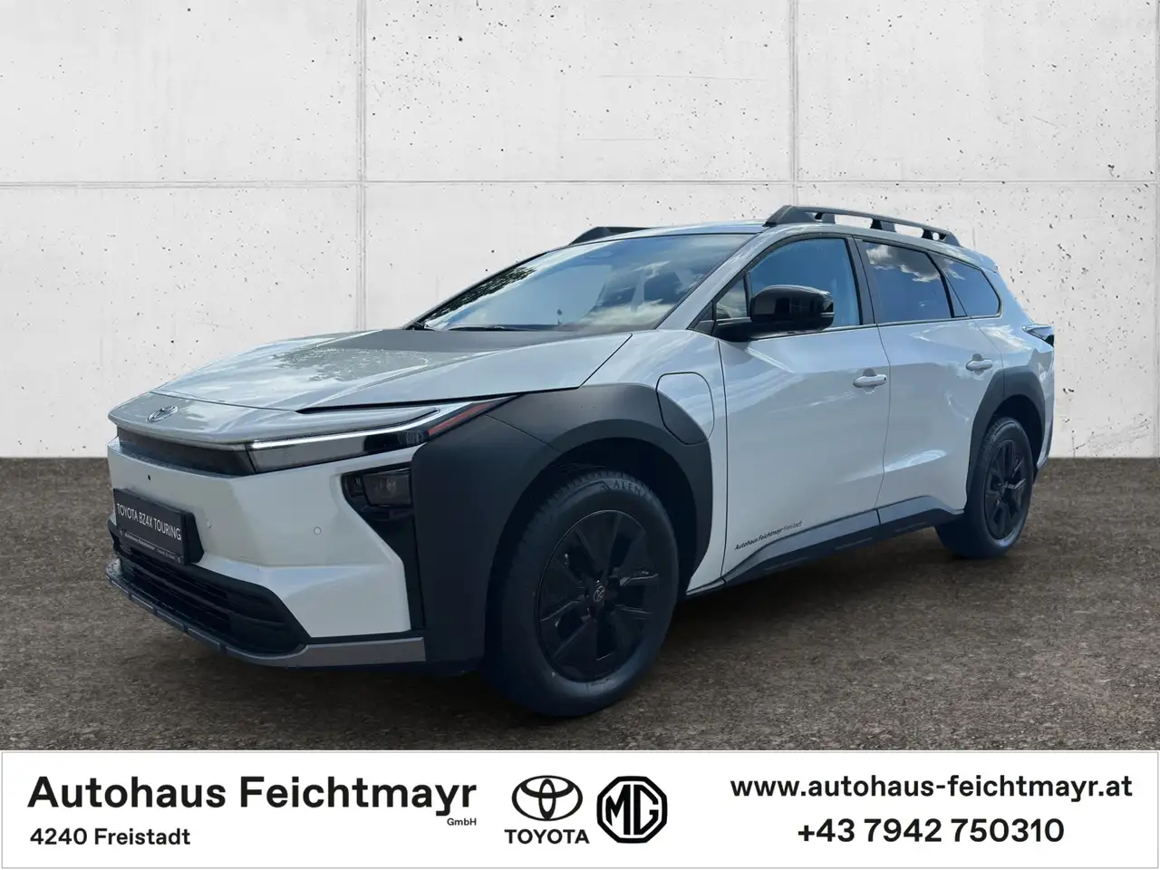 Toyota bZ4X Touring 2WD Teamplayer 75 kWh - 591 km 5t. — photo 1 of 11