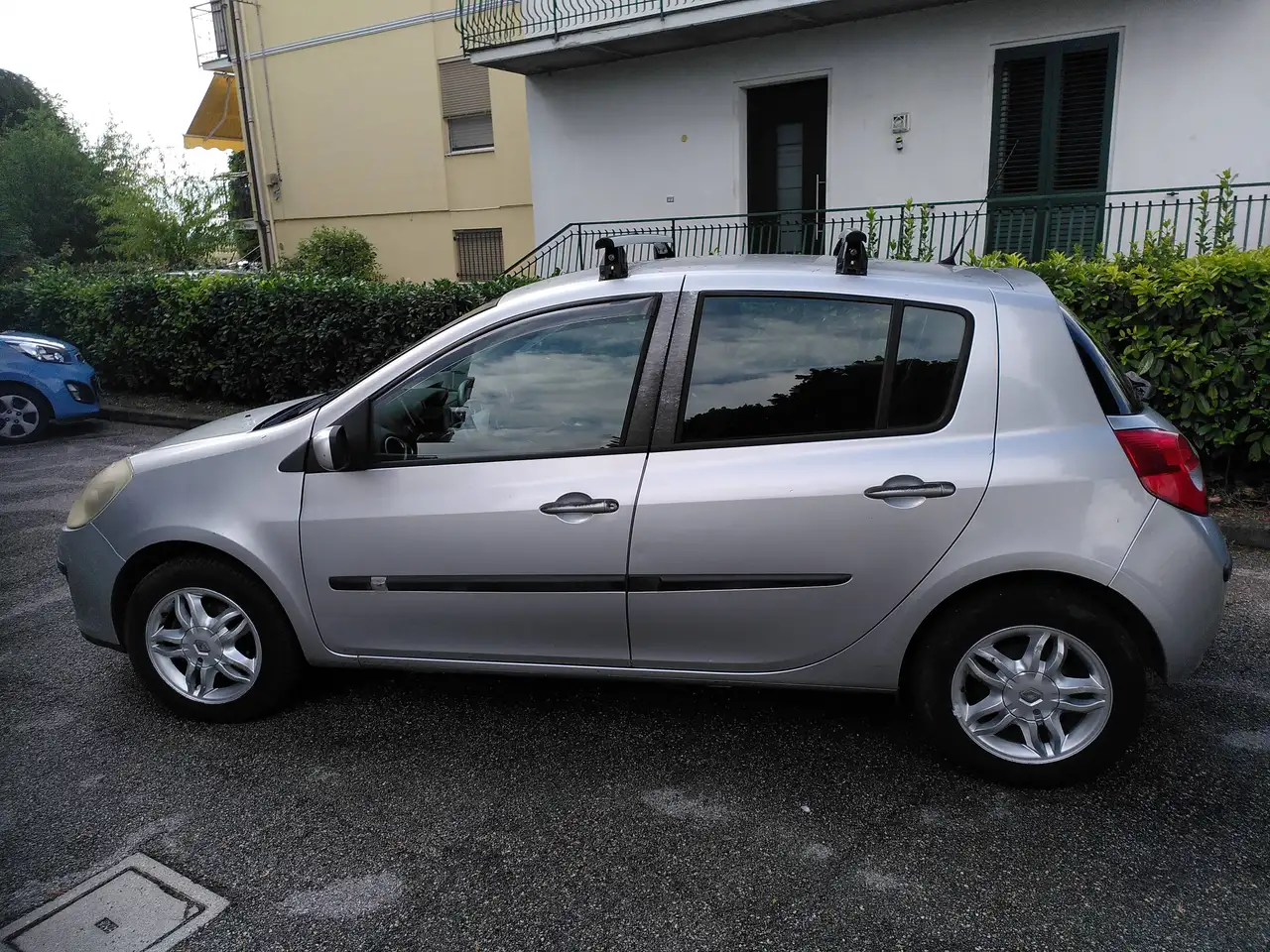 Renault Clio Clio III 2005 5p 1.2 16v (pack) — photo 1 of 15
