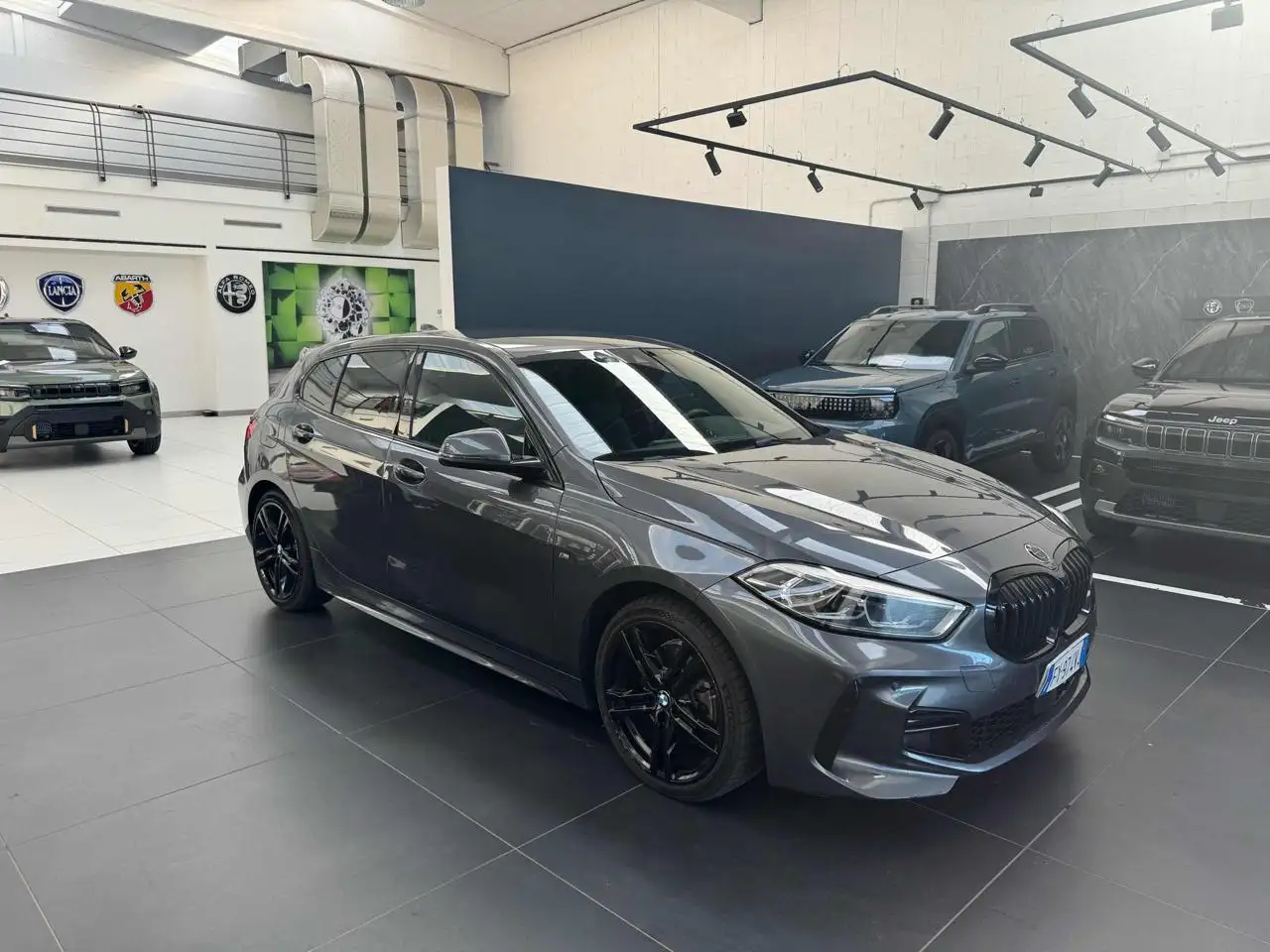BMW 118 d 5p. Msport — photo 1 of 15