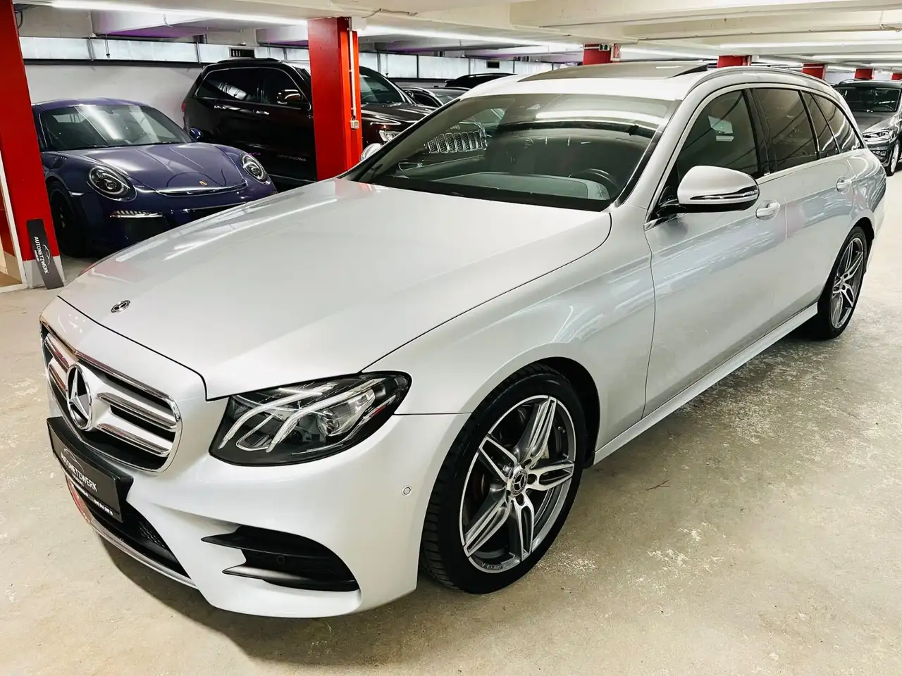 Mercedes-Benz E 400 T-Modell 4Matic AMG Line Widescreen | LED — photo 1 of 28