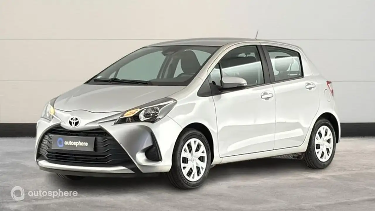 Toyota Yaris 70 VVT-i Ultimate 5p — photo 1 of 20