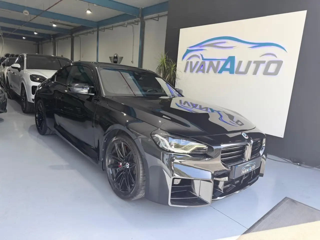BMW M2 3.0 L Twin-Turbo — photo 1 of 40