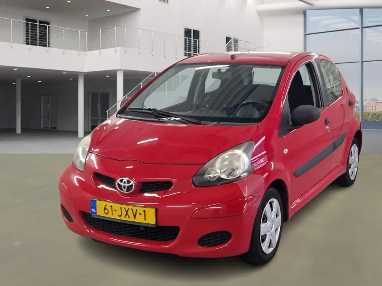 Toyota Aygo 1.0-12V Access/ LAAG KM/ ZUINIG — photo 1 of 14