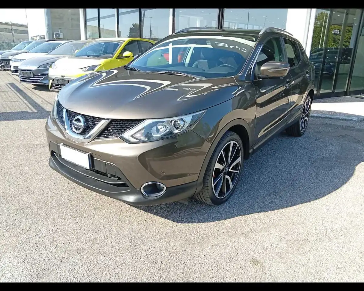 Nissan Qashqai 2ª serie 1.6 dCi 2WD Tekna — photo 1 of 20