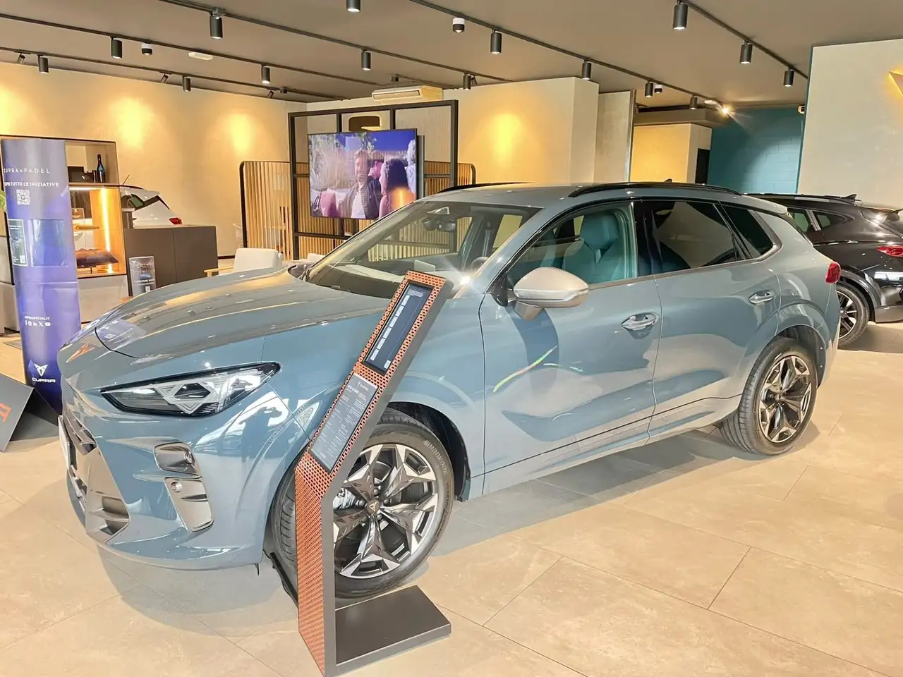 CUPRA Terramar 1.5 HYBRID DSG — photo 1 of 15