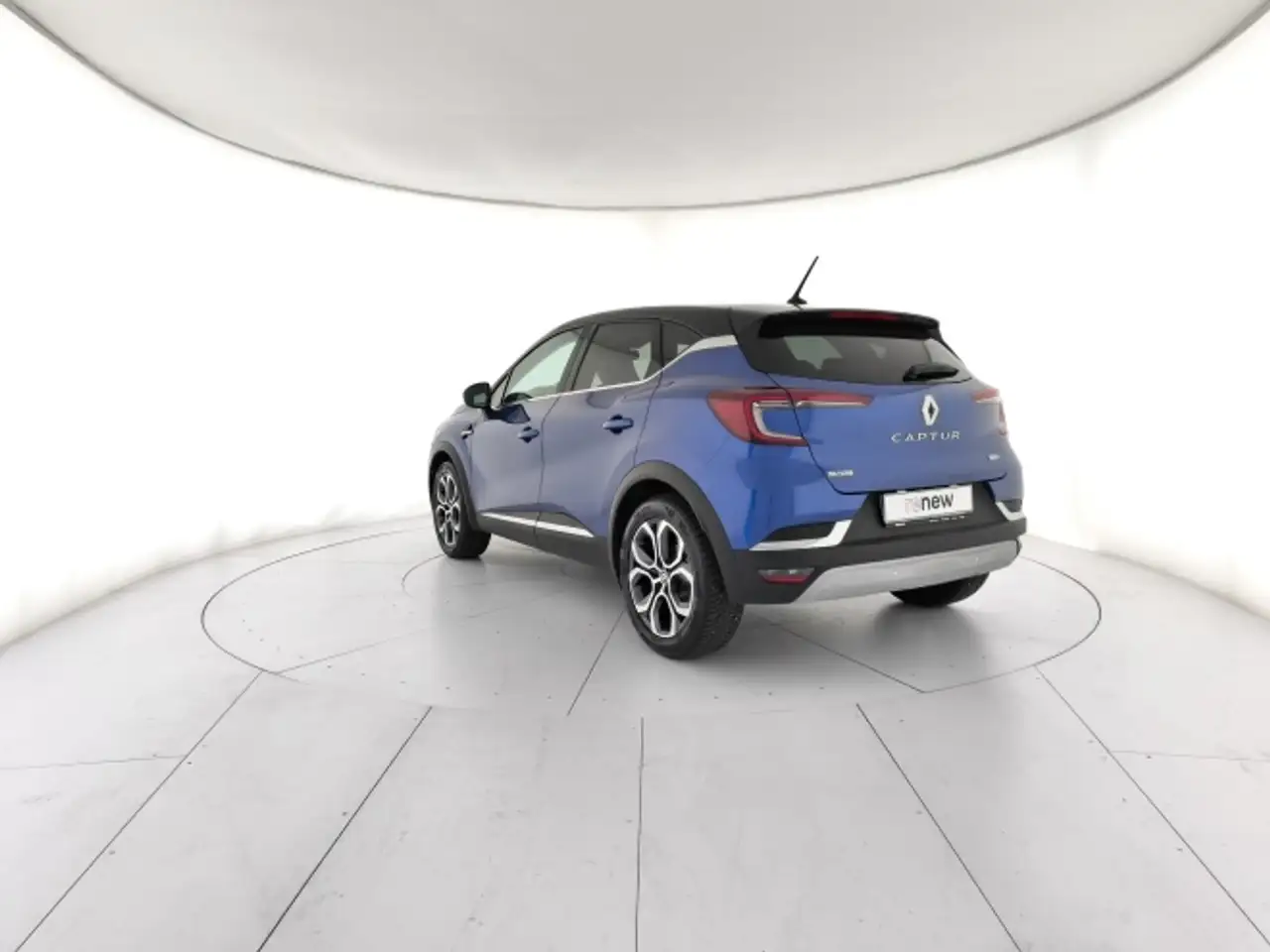 Renault Captur Captur 1.6 E-Tech hybrid Intens 145cv auto — photo 1 of 15