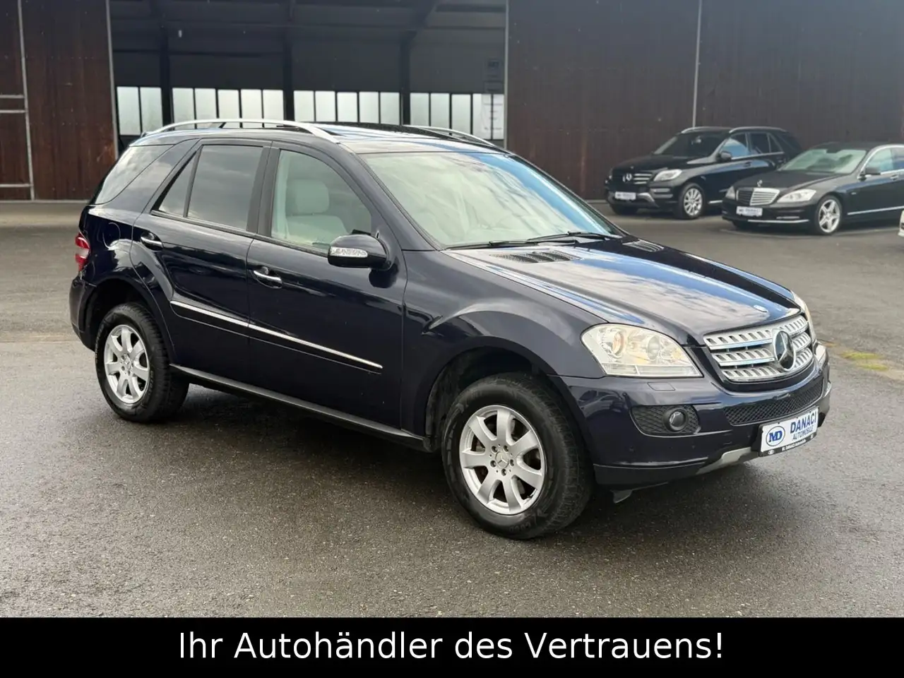 Mercedes-Benz ML 320 CDI 4Matic*Keyless*NAVI*AHK*DISTRONIC! — photo 1 of 23