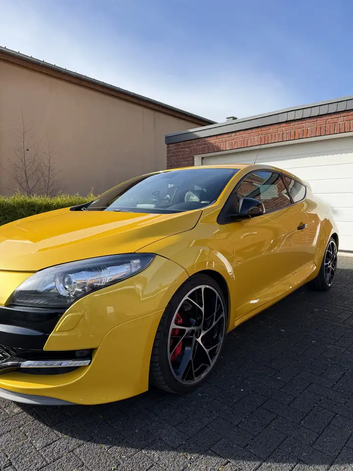 Renault Megane Coupe TCe 265 Sport — photo 1 of 8