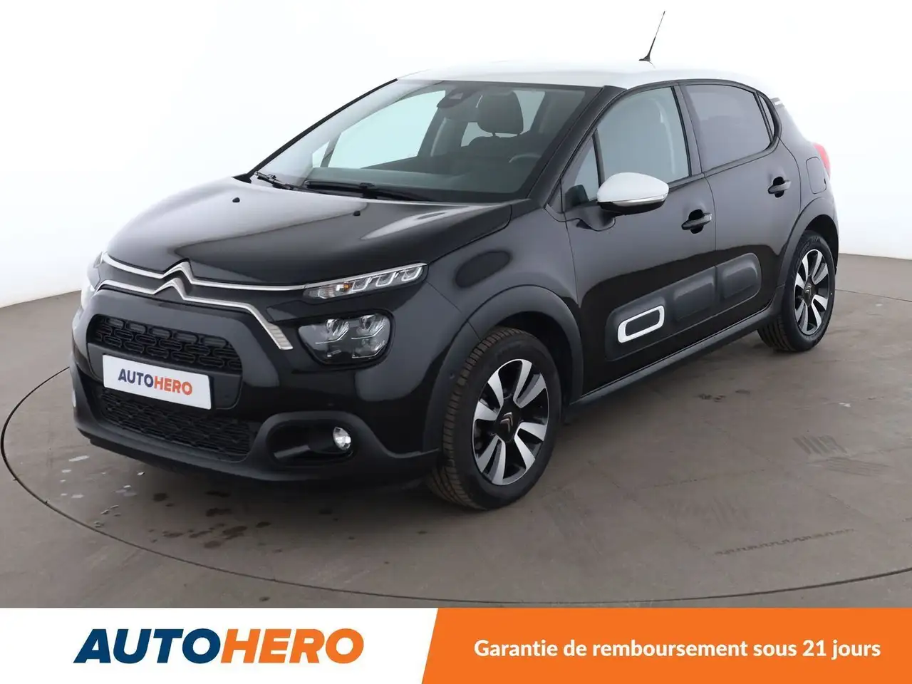 Citroen C3 1.2 PureTech Shine — photo 1 of 33