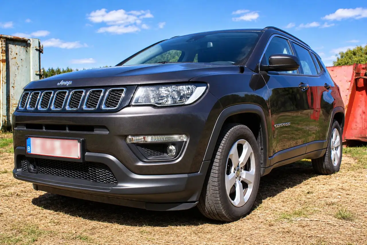 Jeep Compass Jeep Compass 1.4 Turbo Longitude | 140 pk | BTW-WAGEN | Leder | Navi | Camera — photo 1 of 15