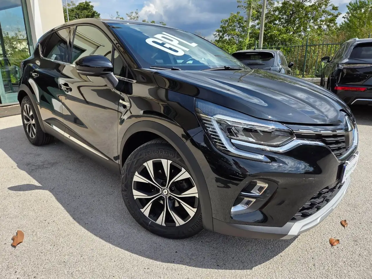 Renault Captur 1.0 tce Techno Gpl 100cv — photo 1 of 14