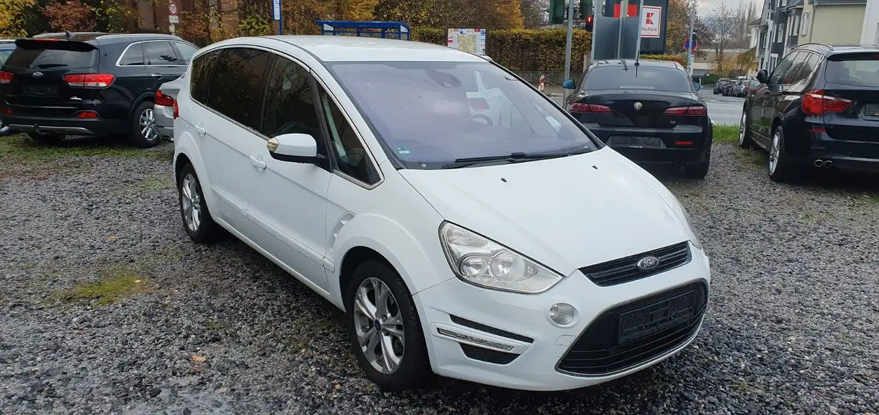 Ford S-Max S-MAX Titanium/AHK/Klimaautomatik — photo 1 of 15