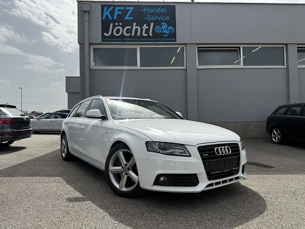 Audi A4 3.0 TDI Avant Quattro S-line — photo 1 of 29