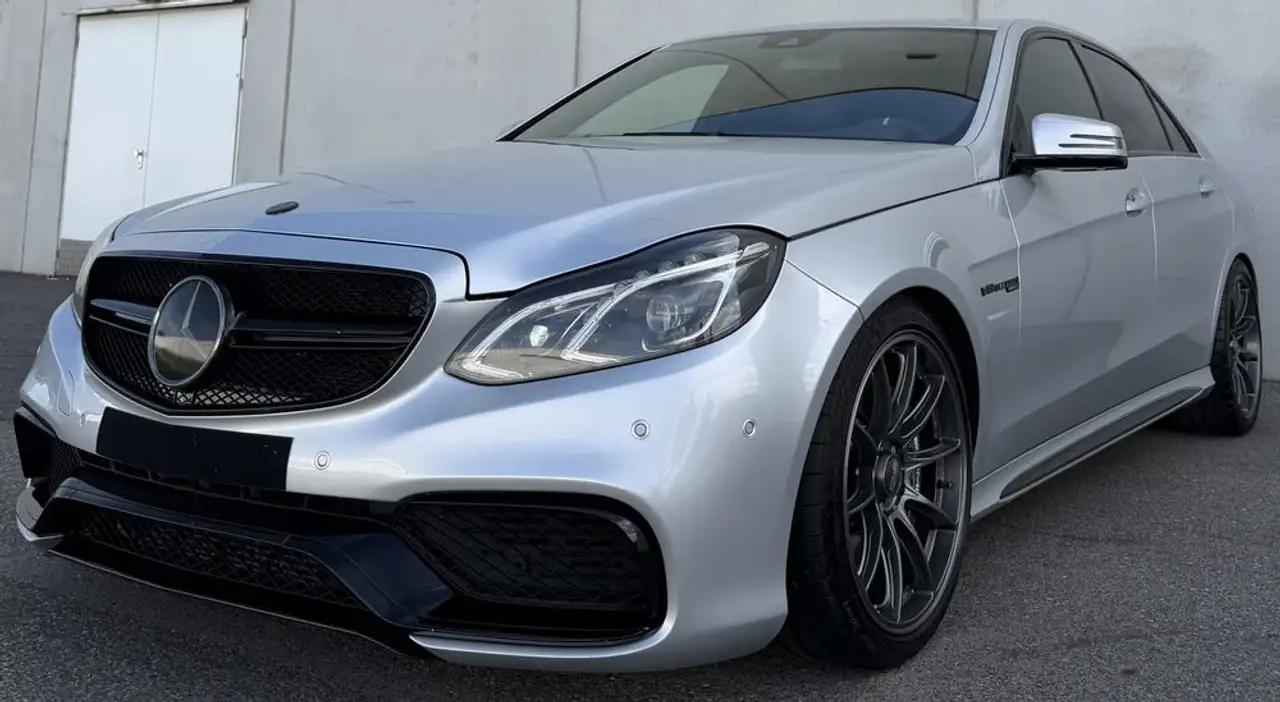 Mercedes-Benz E 63 AMG 4-Matic 700 PS — photo 1 of 35