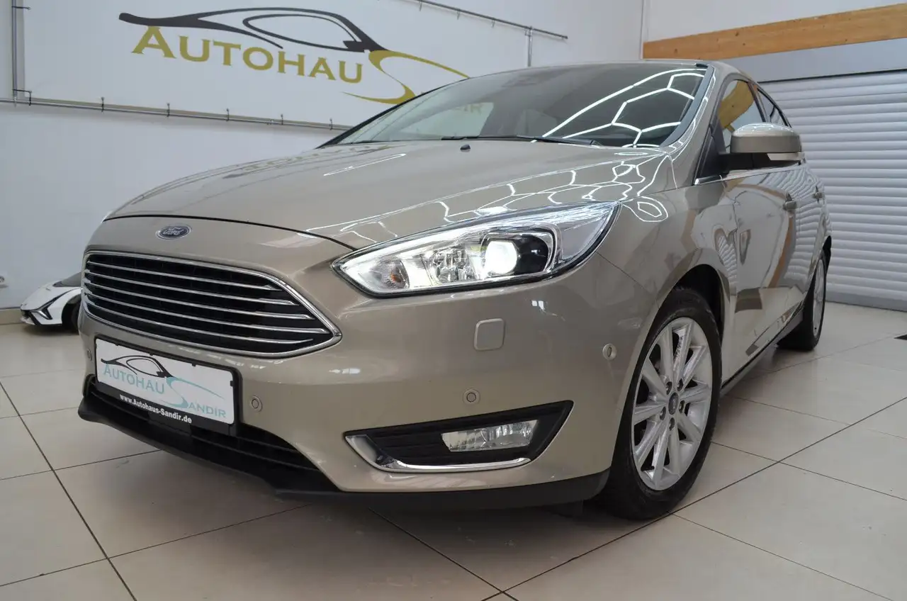 Ford Focus Lim. Titanium ~ Xenon ~ LED ~ ACC ~ PDC — photo 1 of 21