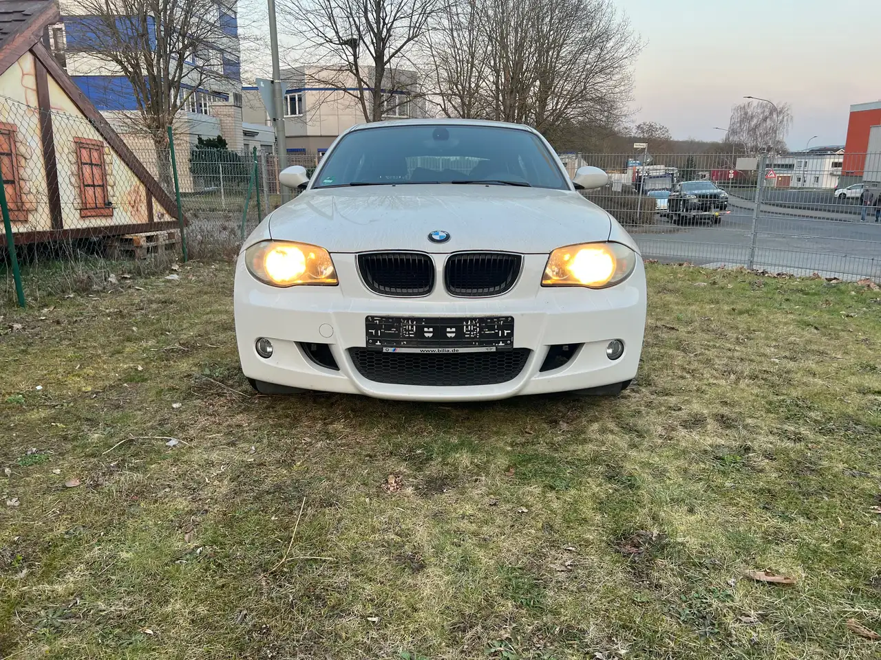BMW 118 118i M Paket Klimaanlage Sitzheizung Leder Tempomat — photo 1 of 15