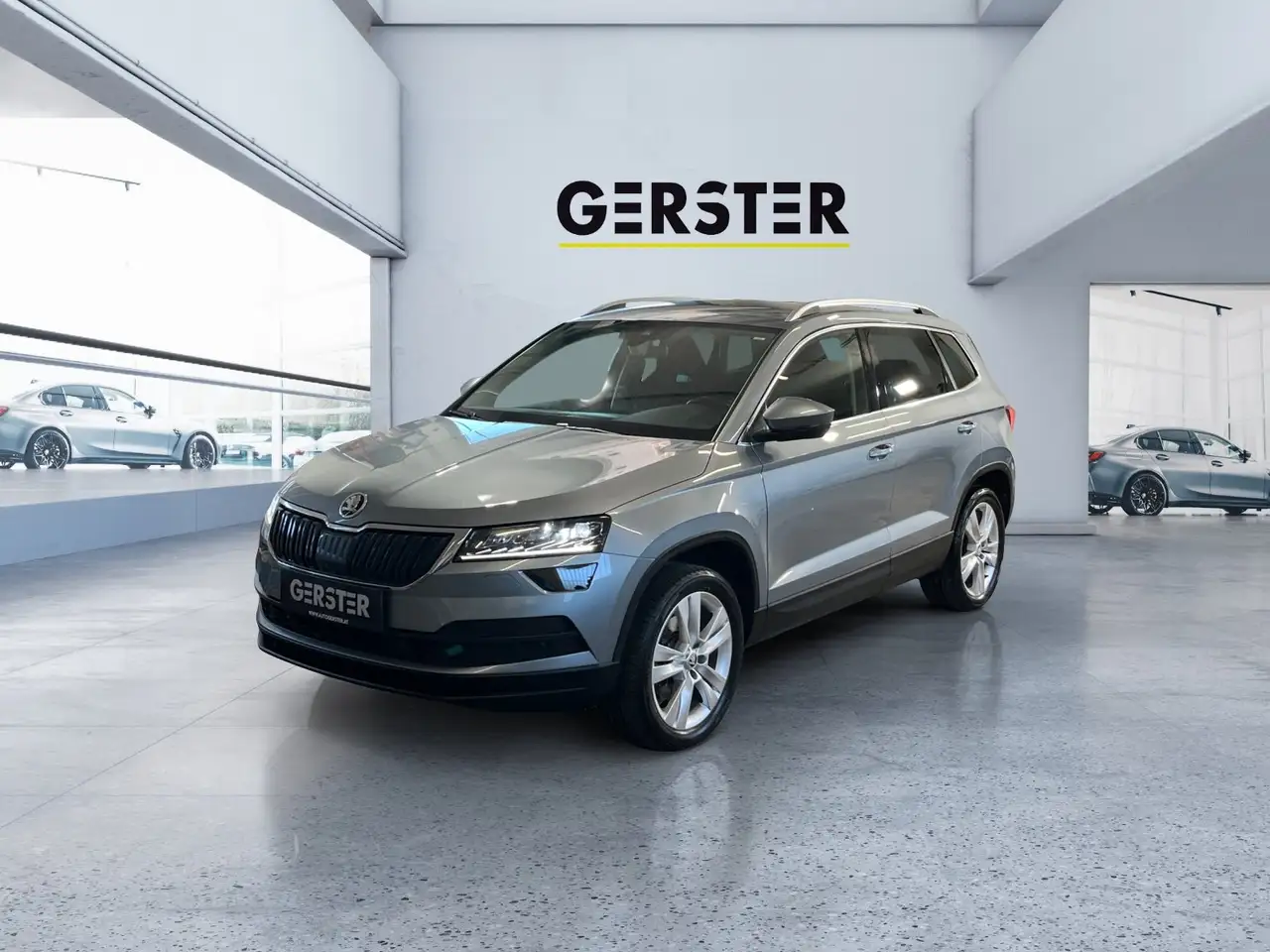 Skoda Karoq 2.0 TDI 4x4 Style 125 ACC AHK LED Navi SHZ — photo 1 of 24