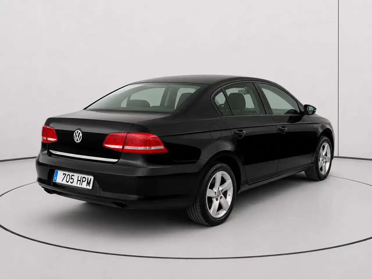 2013 Volkswagen Passat 1.6TDI Edition BMT, photograph 3