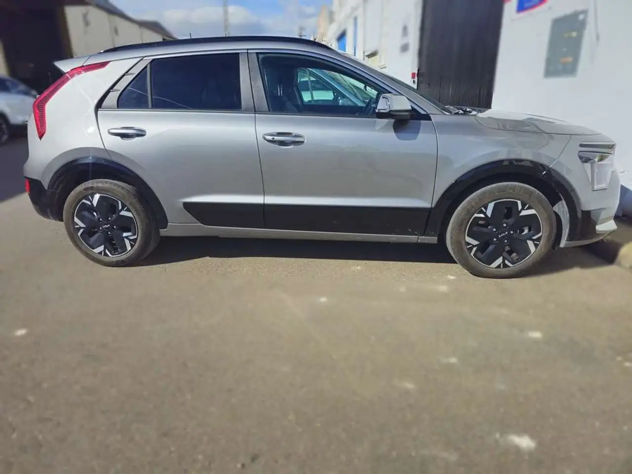 Kia e-Niro Emotion Long Range — photo 1 of 13