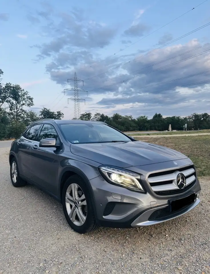 Mercedes-Benz GLA 200 (CDI) d 4Matic 7G-DCT AMG Line — photo 1 of 7